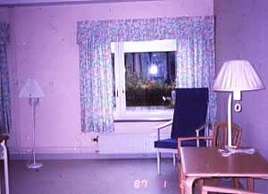 写真�C：1980年代になると、住まい風、個室に改装し、病院でなくホームに。